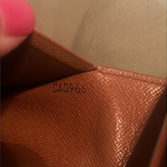 Louis Vuitton Tressor wallet. - Picture 11 of 11